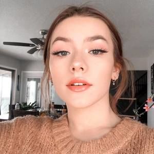 Meet your Posher, Kenzie